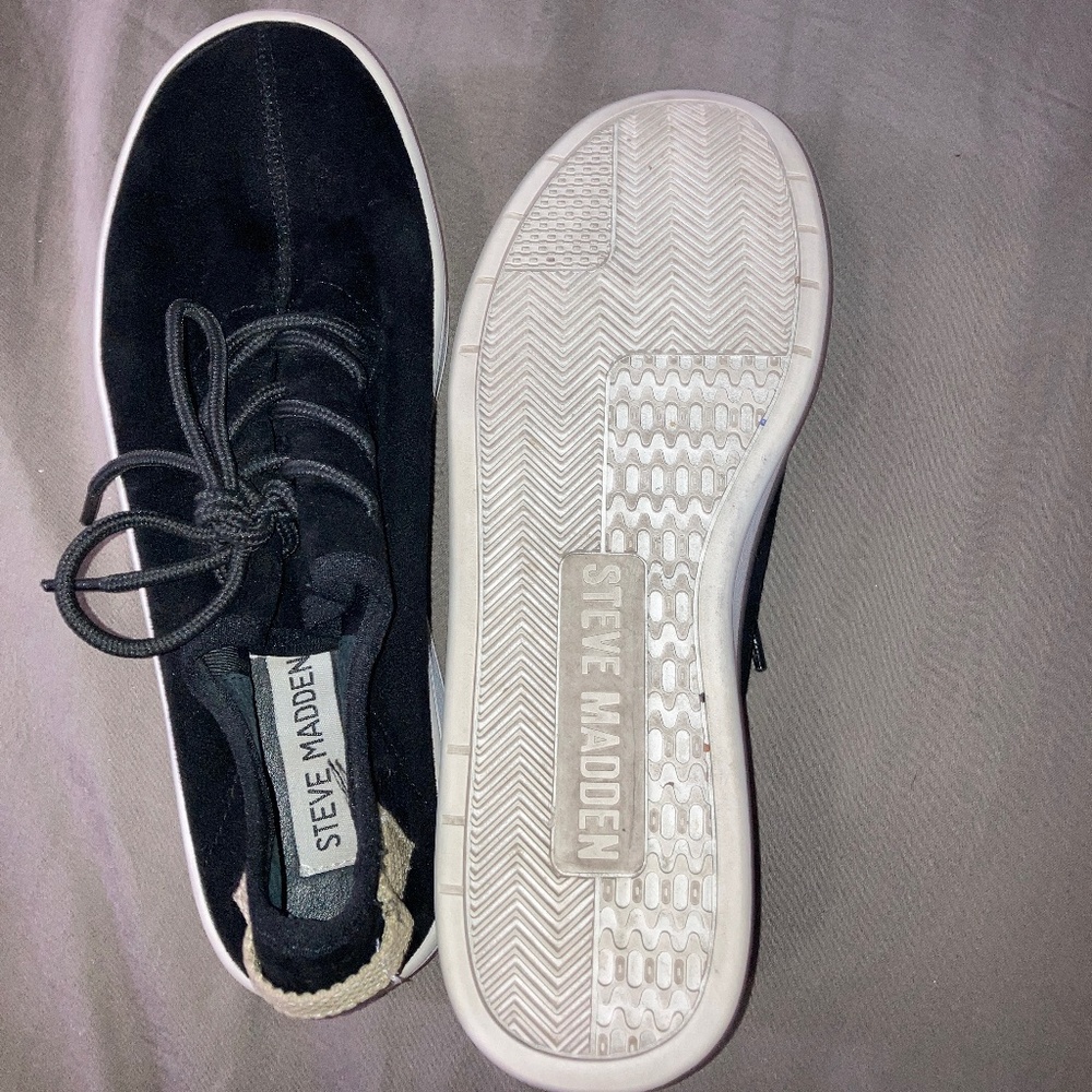Size 6 1/2 Steve Madden Slip on Sneakers
